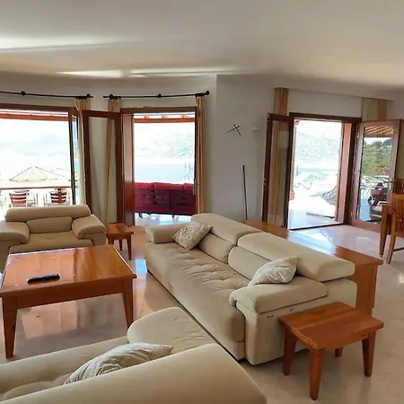 Canada Villa Kaş